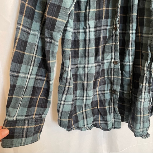 ST JOHNS BAY Men’s Green Blue Plaid Flannel Long Sleeve Size Medium - Picture 4 of 11